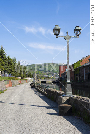 【縦写真】小樽運河の風景 【縦写真】小樽運河の風景 104737751