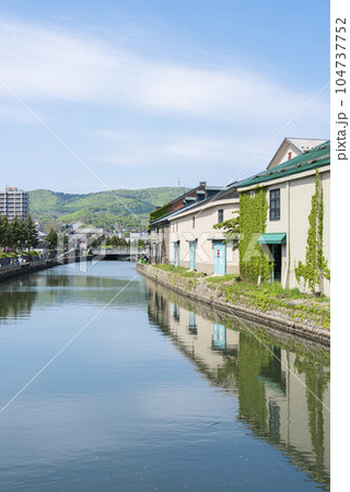 【縦写真】小樽運河の風景 【縦写真】小樽運河の風景 104737752