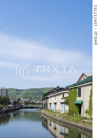 【縦写真】小樽運河の風景 【縦写真】小樽運河の風景 104737761