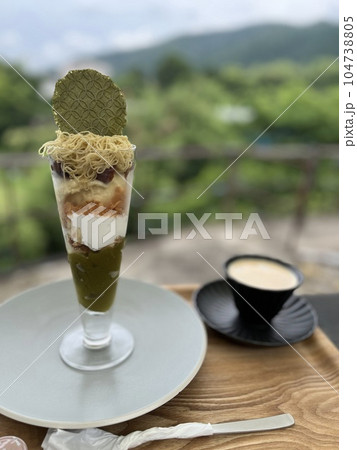 本当は人に教えたくない自然を感じながらの栗パフェ 104738805