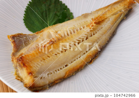 しまほっけの塩焼き 104742966