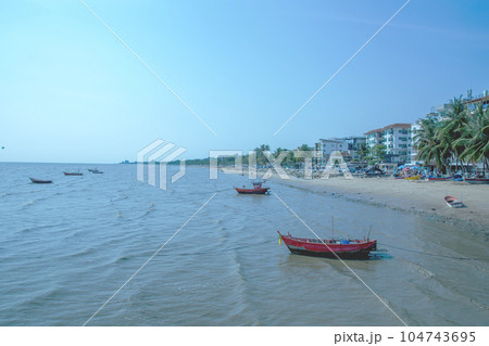 Fishing boat in the evening in Chonburi Province, Thailand 104743695