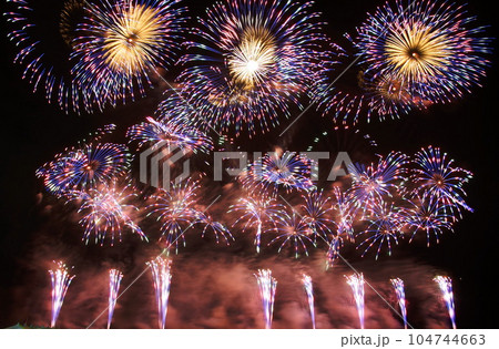 2019年 うつのみや花火大会　栃木県宇都宮市（鬼怒川河川敷・道場宿緑地）8月10日開催 104744663