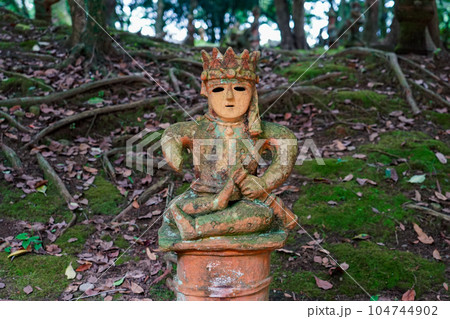 平和台公園はにわ園の埴輪(宮崎県宮崎市) 平和台公園はにわ園の埴輪(宮崎県宮崎市) 104744902