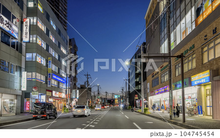 横浜市旭区の都市風景　二俣川駅 104745454