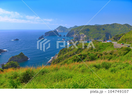 伊豆半島・南伊豆・奥石廊・ユウスゲ公園、出逢いの鐘から眺める海岸線の風景・静岡県南伊豆町(4) 伊豆半島・南伊豆・奥石廊・ユウスゲ公園、出逢いの鐘から眺める海岸線の風景・静岡県南伊豆町(4) 104749107