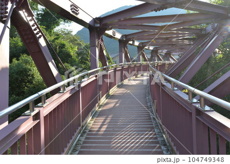 鶴仙渓のあやとり橋（石川県加賀市山中温泉） 104749348
