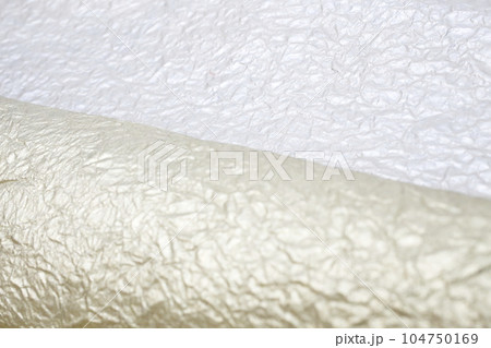 金色と銀色の和紙 金色と銀色の和紙 104750169