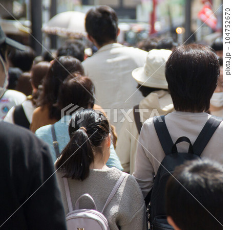 観光地 人々 混雑 観光地 人々 混雑 104752670