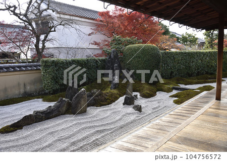 独坐庭　瑞峯院　大徳寺 104756572