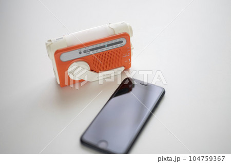 スマホに充電できる防災ラジオ スマホに充電できる防災ラジオ 104759367