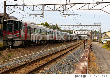 EOSR.広島廿日市、宮島口駅の上り線。 104762343