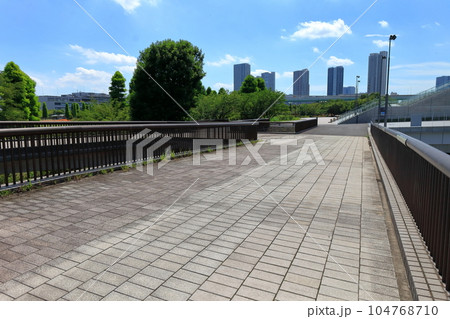 辰巳の森海浜公園の風景（東京都江東区） 104768710