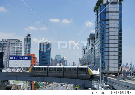 MRT Yellow Line from Lat Phrao station, Bangkok 104769198