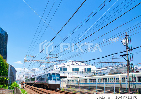 小田急電鉄 大野総合車両所の車両 検車区の風景 104771370
