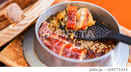 ひつまぶし　うなぎ　【 名古屋 グルメ の イメージ 】 104771435