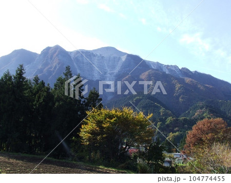 武甲山 (埼玉県秩父市) 武甲山 (埼玉県秩父市) 104774455