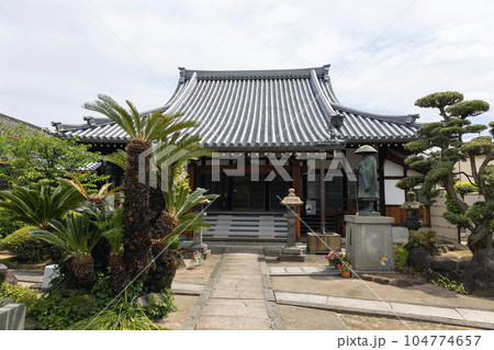 大阪府吹田市「光明寺」(2023年4月29日撮影) 大阪府吹田市「光明寺」(2023年4月29日撮影) 104774657