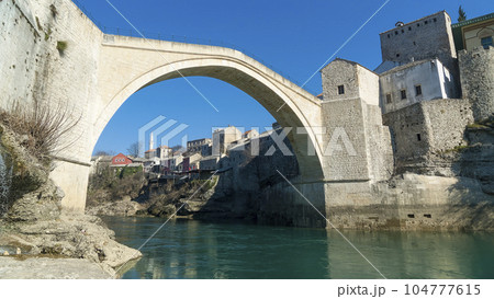 モスタルのスタリ・モストとネレトヴァ川 / Mostar, Bosnia-Herzegovina 104777615