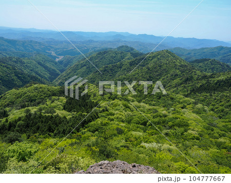 山口市・ 物見ヶ岳下の狼岩からの風景 104777667