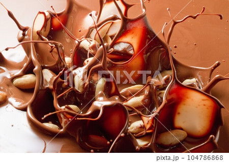 チョコレートにイチゴ 104786868