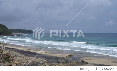 「種子島」鉄浜(かねはま)海岸にて 「種子島」鉄浜(かねはま)海岸にて 104788227