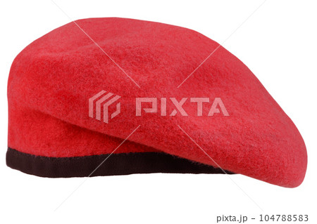military troops red beret 104788583