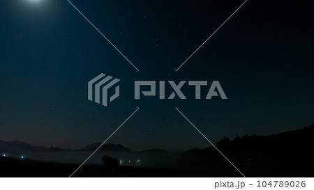 オリオン座と霧 オリオン座と霧 104789026
