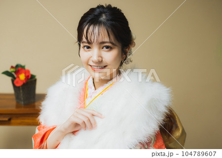 振袖　成人式　フェザーストール 104789607