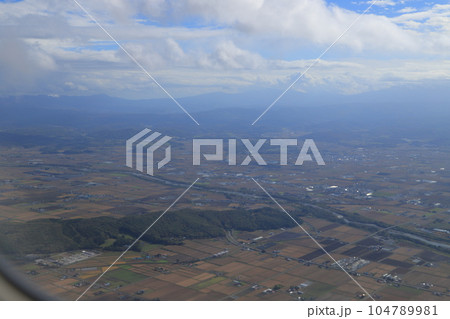 飛行機から見た北海道の田園風景 飛行機から見た北海道の田園風景 104789981