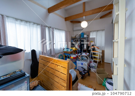 断捨離 大掃除 断捨離 大掃除 104790712