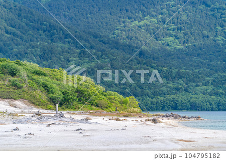 恐山 宇曽利山湖 極楽浜 恐山 宇曽利山湖 極楽浜 104795182