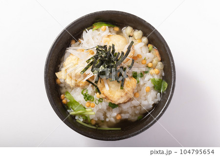 ホタテの天ぷらのだし茶漬け 104795654