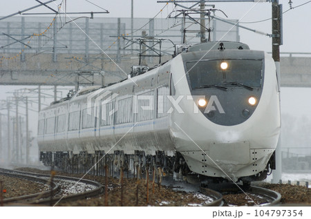 北陸本線　加賀笠間ー美川　JR西日本　681系　T07+T13編成（金沢）　サンダーバード 104797354