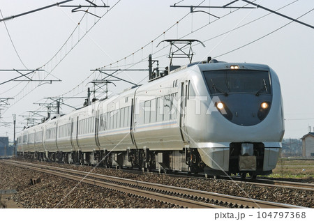 北陸本線　美川ー加賀笠間　JR西日本　683系　S07+S24+S21編成（金沢）　しらさぎ 104797368