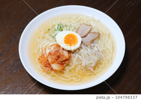 冷やし中華　冷麺 104798337