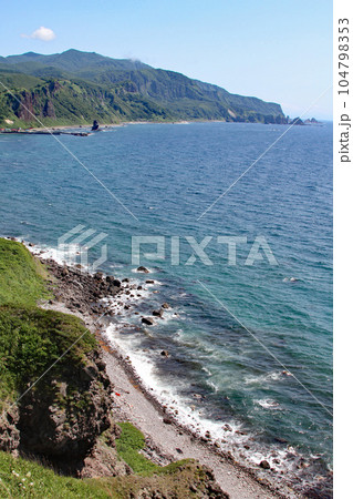 神威岬 チャレンカの小道 神威岬自然公園 神威岩 積丹半島 神威岬 チャレンカの小道 神威岬自然公園 神威岩 積丹半島 104798353