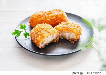カニクリームコロッケ 104798448