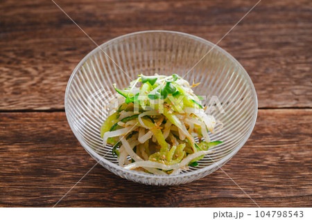 もやしとキュウリのナムル もやしとキュウリのナムル 104798543