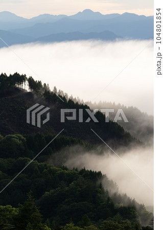 美しい雲海 104801854