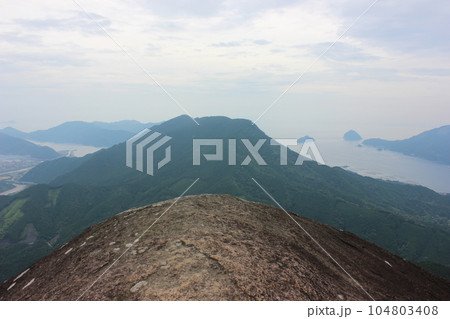 三重県紀北町便石山象の背からの景色 三重県紀北町便石山象の背からの景色 104803408