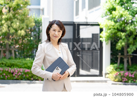 ビジネス 営業 女性 不動産 ビジネス 営業 女性 不動産 104805900