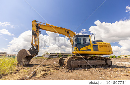 Crawler excavator front view 104807754