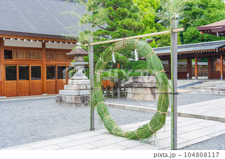 京都市伏見区　城南宮の茅の輪 104808117