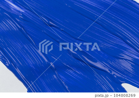 Blue color stroke of the paint brush 104808269