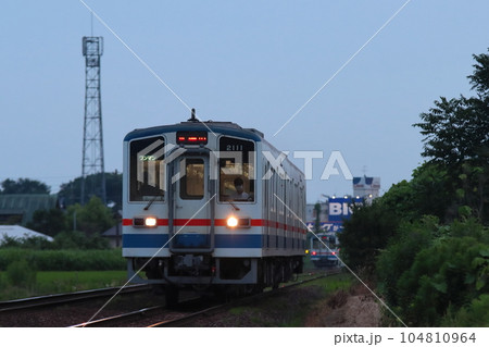 複線区間ですれ違う関東鉄道キハ2100形気動車_2023/6/24撮影 104810964