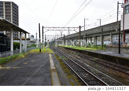 雨模様の肥薩おれんじ鉄道、薩摩大川駅から出水駅までの車窓風景(2022年) 雨模様の肥薩おれんじ鉄道、薩摩大川駅から出水駅までの車窓風景(2022年) 104811327