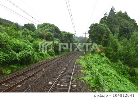 雨模様の肥薩おれんじ鉄道、出水駅から湯浦駅までの車窓風景(2022年) 104812641