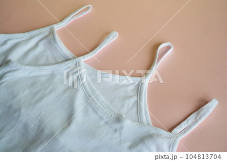 子供用のキャミタイプの下着。小学4年生の女の子用に購入した140cmのもの。 104813704