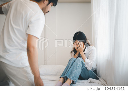 Domestic violence and Family conflict concept, father fighting mother with quarrel at home 104814161